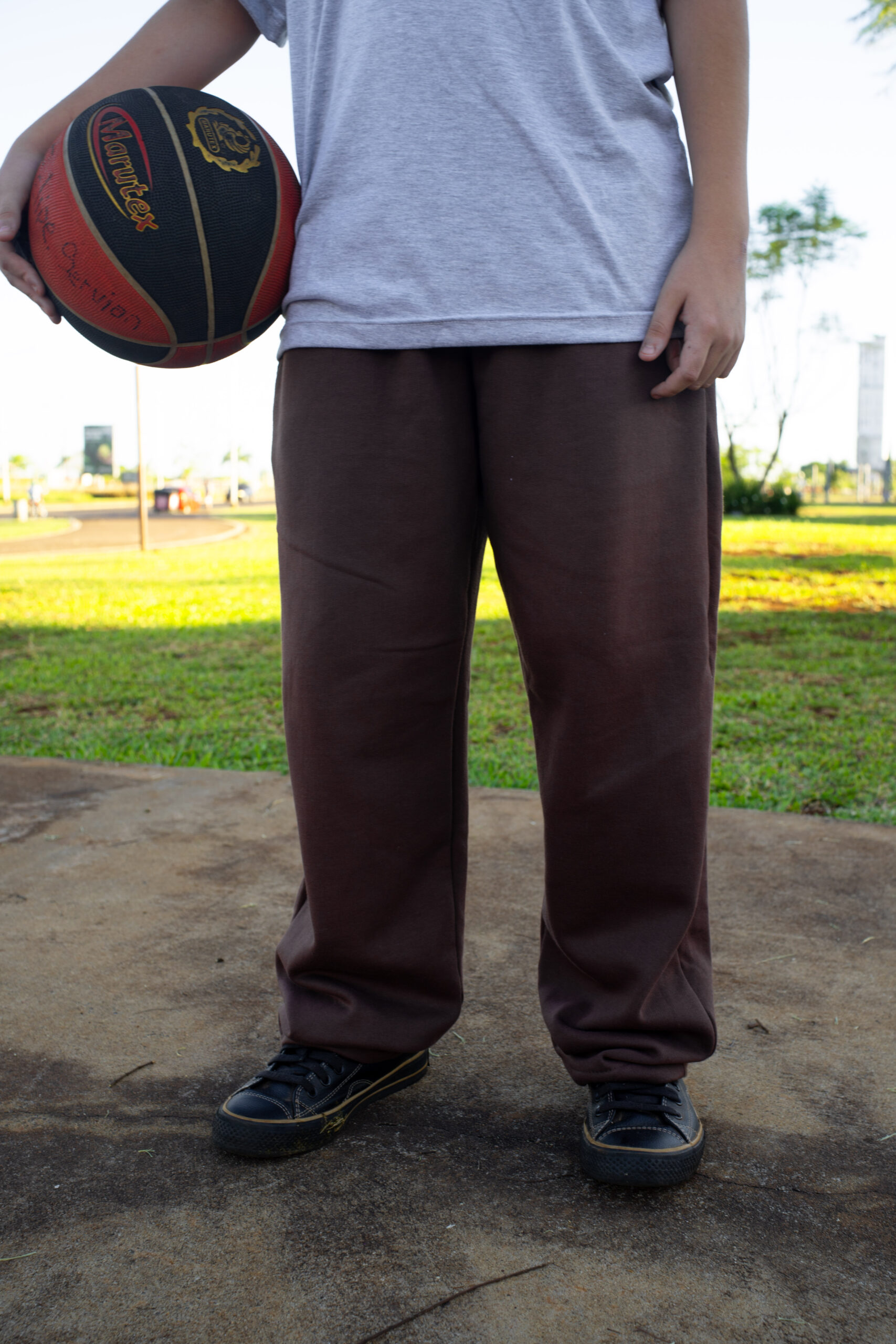 Pantalon escolar – Instituto Superior Jesús de Nazareth –