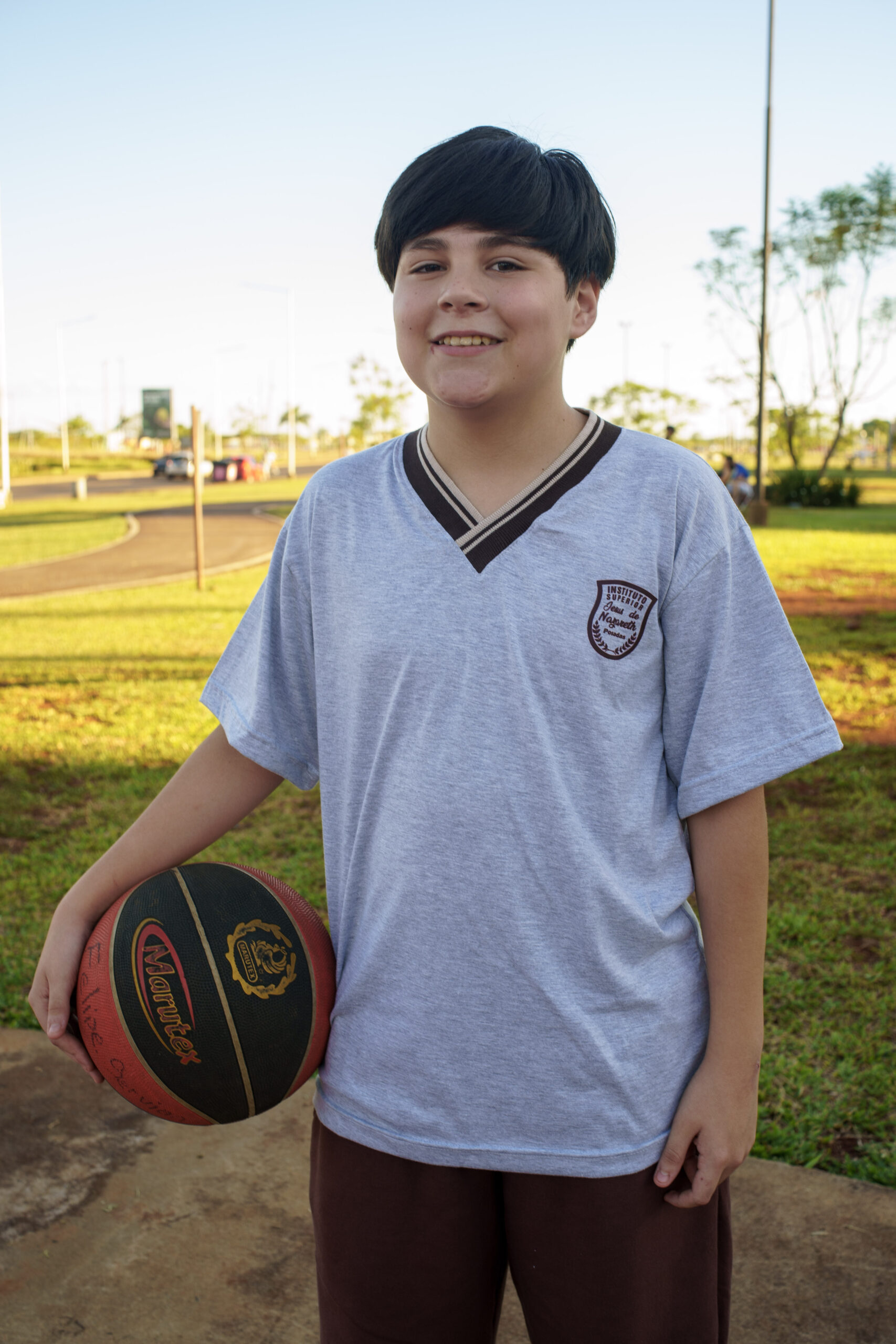 Remera escolar – Instituto Superior Jesús de Nazareth –